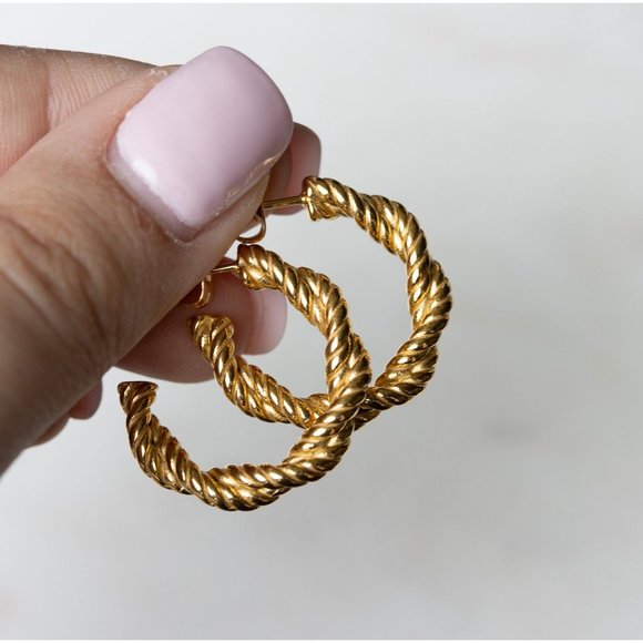 18K Bold Twisted Hoops in Gold, Minimalist Earrings, Vintage Gold Hoops - Picture 1 of 6